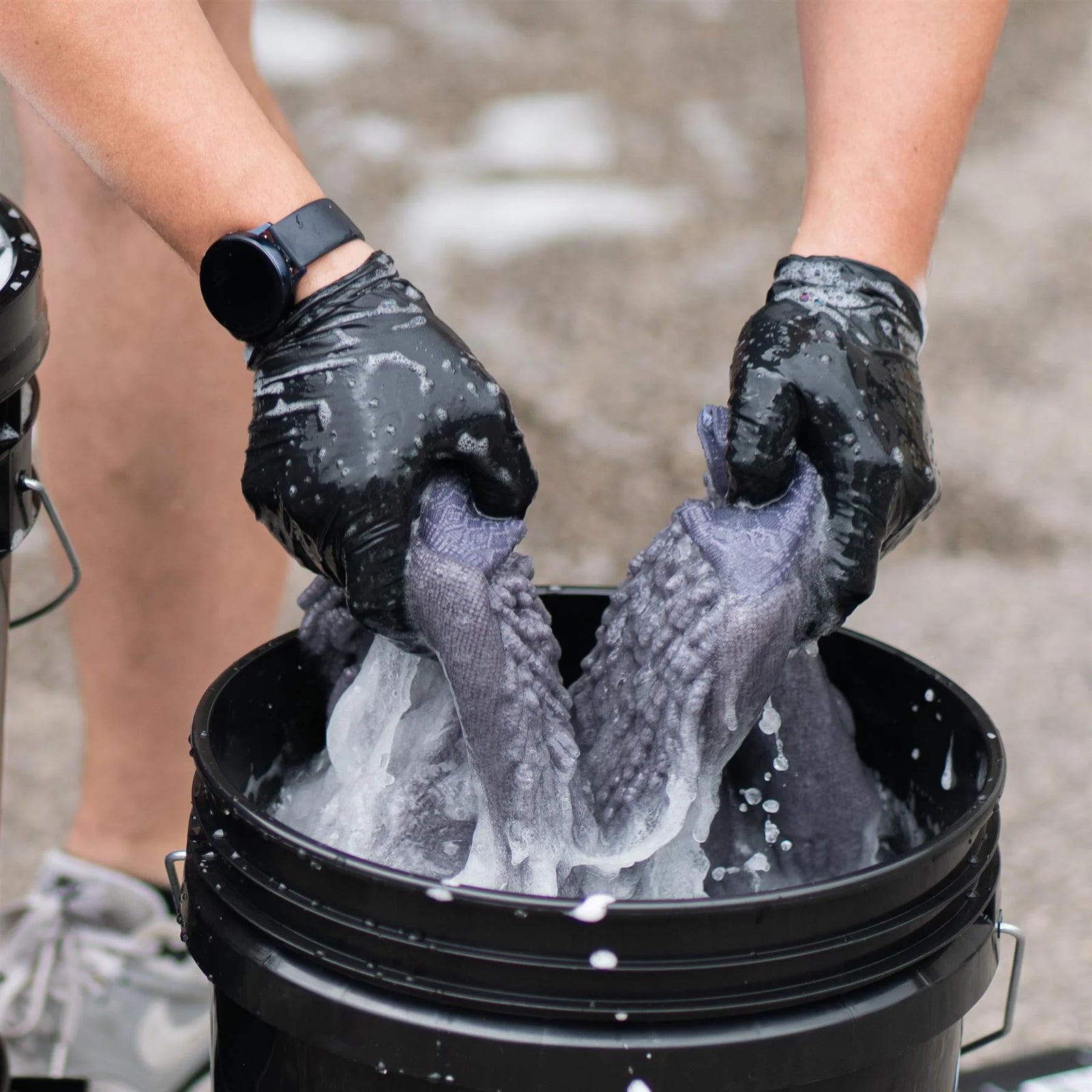 EXTERIOR WASH BUCKET KIT